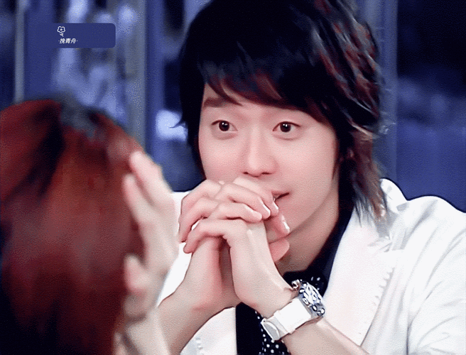 以前觉得何群还是蛮帅的,虽然有挺多人喜欢男二……|何群|张栋梁_新浪