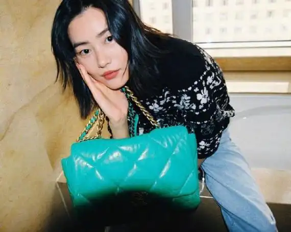 刘雯穿搭图片最新2023 刘雯最新时尚穿搭图片2023 - 穿衣搭配 - 领啦