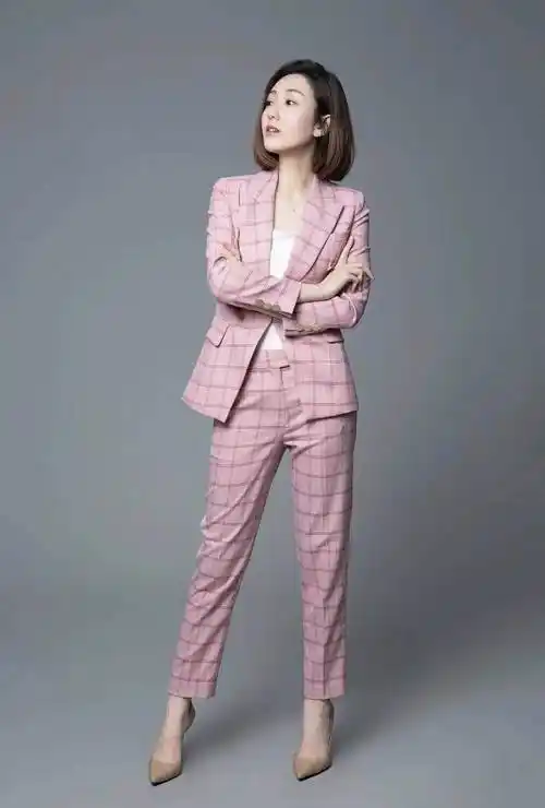 央视国庆晚会主持人王嘉宁曾长期苏州工作,央视新捧的花旦沉鱼落雁之