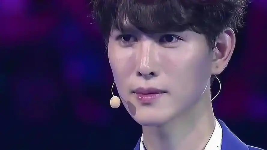 非常完美女嘉宾问你会怎么保护我他直接卸了外套上演暖心一幕