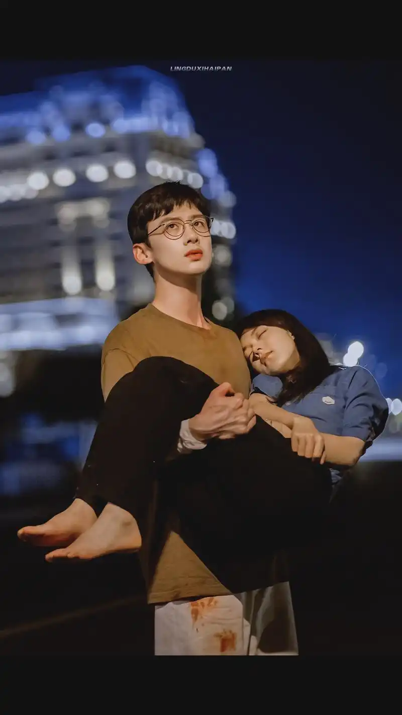 白敬亭出道第八年凭《开端》大火,搭戏赵今麦烧脑又甜蜜