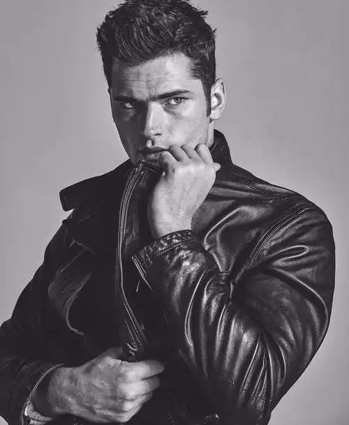 世界当红顶级男模—肖恩·奥普瑞,时尚界的宠儿,性感迷人身材好