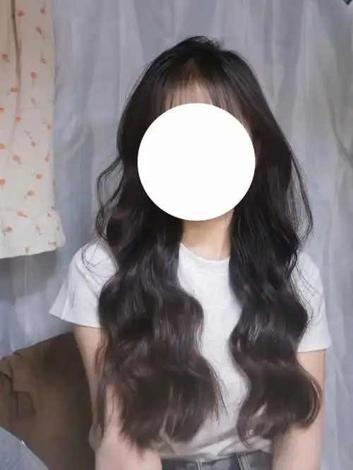 好喜欢今天用卷发棒卷出来的发型