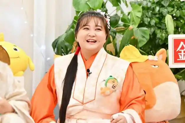 贾玲暴瘦50斤身材苗条颜值爆表胖女孩的减肥真相揭秘