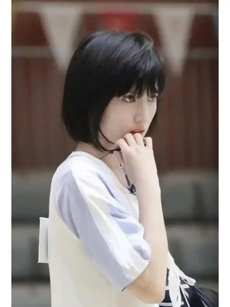 严浩翔女装(头像)太美了