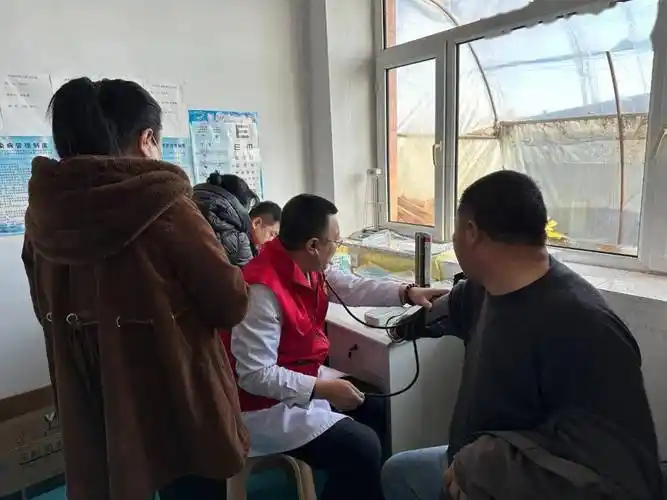 学雷锋月郊区卫健局医疗健身志愿服务队开展学雷锋61