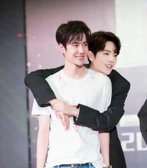 肖战王一博:他用肉眼可见的成熟让不染世俗的小王子变得温文儒雅