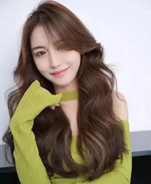 最新烫发发型(新时尚女生烫发15款)