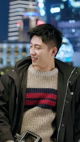 由黄景瑜,迪丽热巴等主演的电视剧《幸福触手可及》自开播起热度水涨