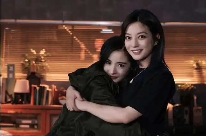 多位明星删除和赵薇的合影