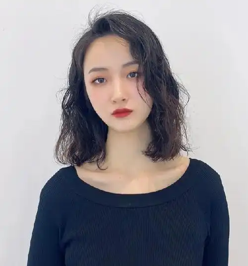 锁骨发有哪些烫法 空气感锁骨发型_女生烫发 - 美发站