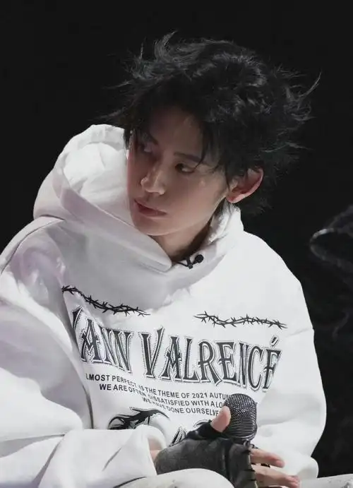 王琳凯个人资料简历(小鬼王琳凯什么时候出道的)