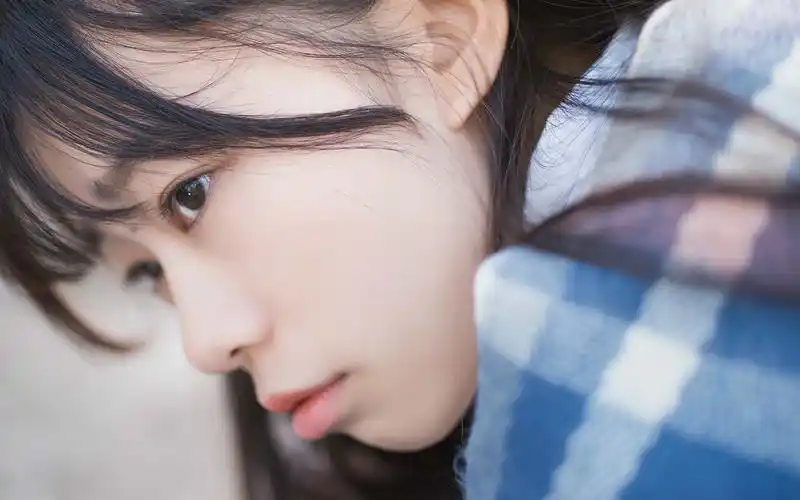 冬日美女温暖系写真,治愈系,清纯美女,高清壁纸,桌面图片-壁纸族