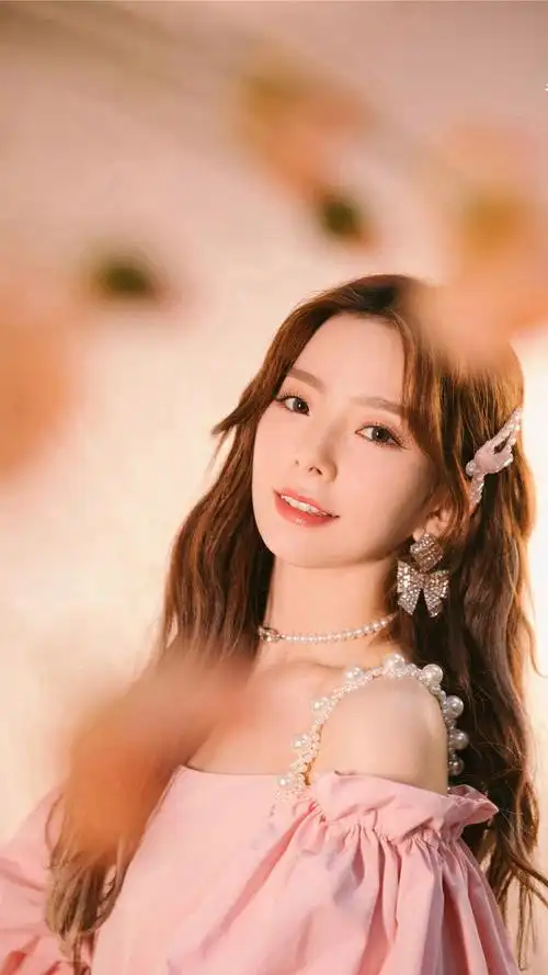 (硬糖少女303成员简介)-4m微商货源网