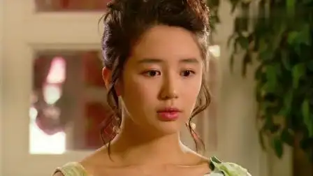 韩剧宫:一番打扮之后的尹恩惠,发现太子已经提前出发,她不情愿的去请