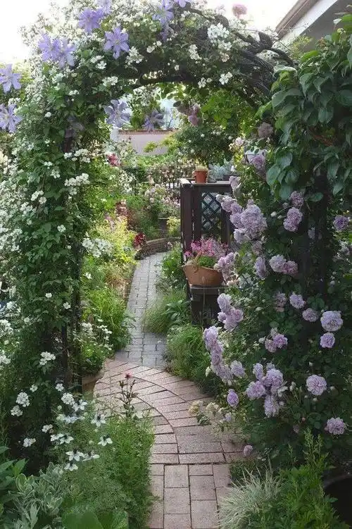 你的私家庭院,怎能少了精致的花园小径