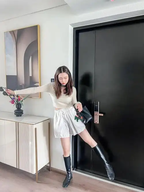 ootd每日穿搭丨短裤长靴有被美到