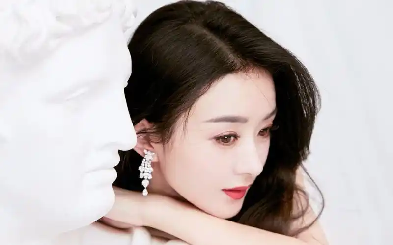 首页 桌面壁纸 大陆明星 赵丽颖性感黑裙写真桌面壁纸(2/ 6) 2020-01