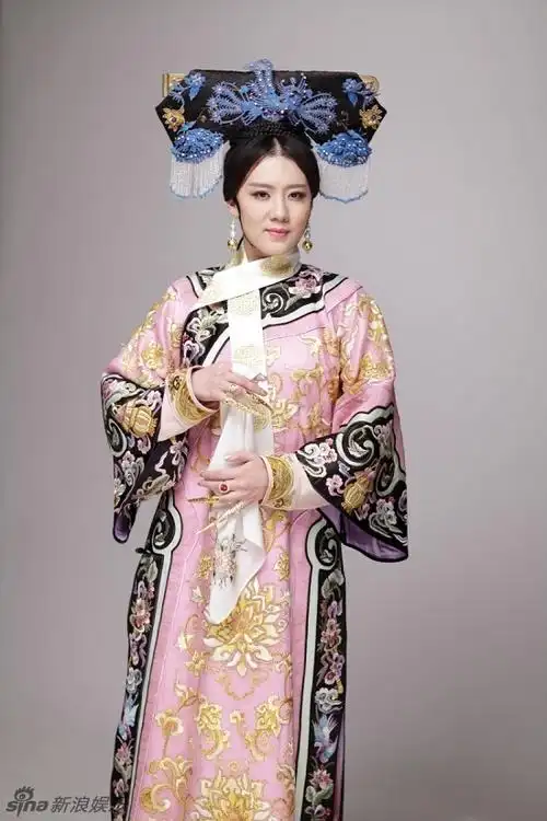 1 / 7 新浪娱乐讯 曾在《甄嬛传》中出演果郡王侧福晋的演员杨淇,以