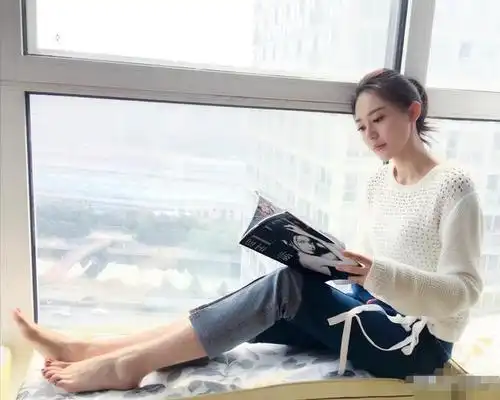 来自四川成都市的美女演员,黄梦莹