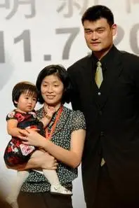 姚明媳妇叶莉身高多少