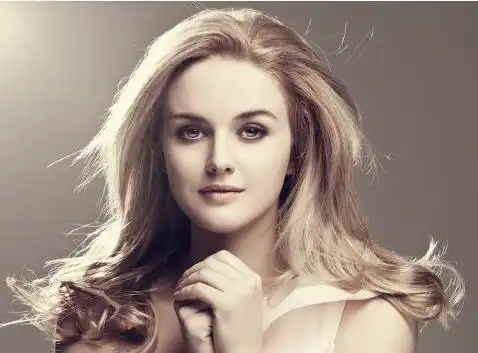 俄罗斯美女伊莉莎