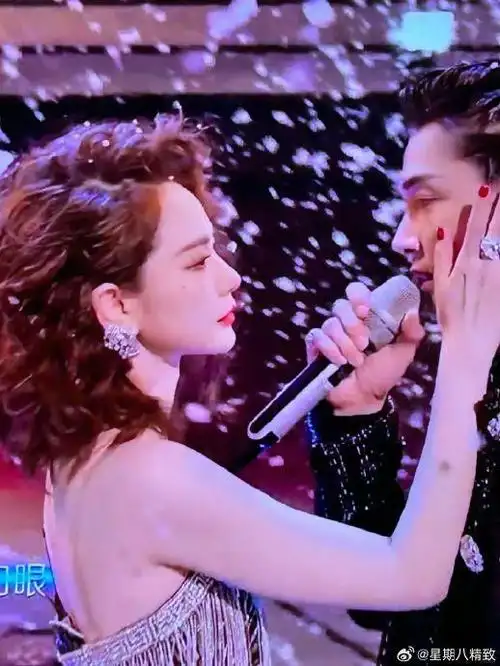 戚薇|李承铉_新浪