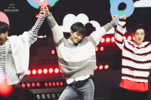 肖战×舞台 170402 上海演唱会 - 堆糖,美图壁纸兴趣社区
