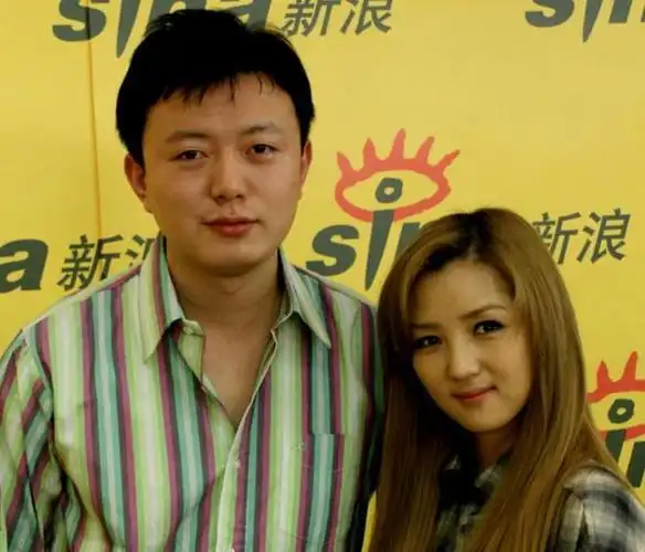 何洁自曝3个月接不到工作为养活4个孩子只能与老公搬离北京