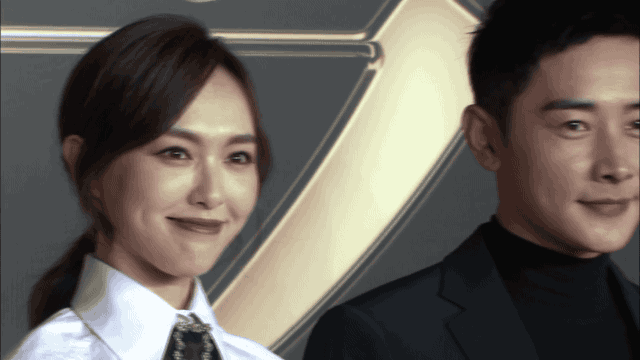 唐嫣罗晋相视一笑红毯gif动图_动态图_表情包下载_soogif