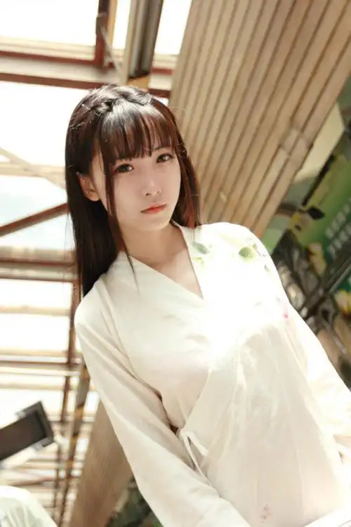 气质校花美女精选高清图片十二