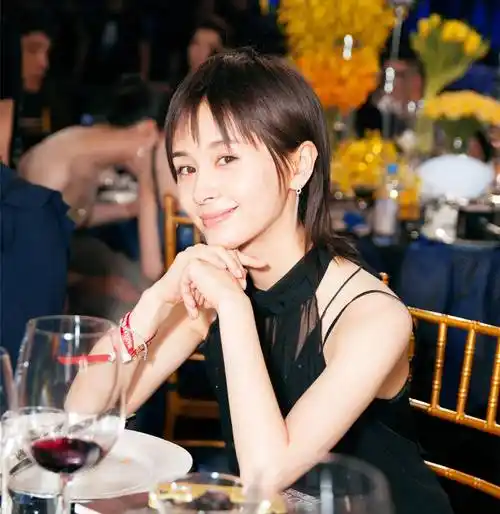 王子文被质疑拍戏时耍大牌,导演愤怒发文澄清:纯粹是为了黑而黑_网友