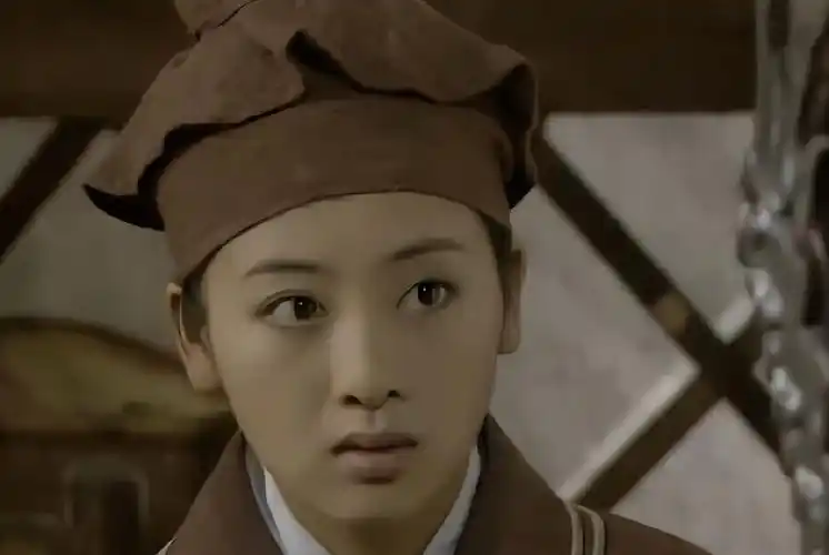 小李琳一婚嫁大8岁的老师二婚嫁小6岁的经超如今生活有滋有味