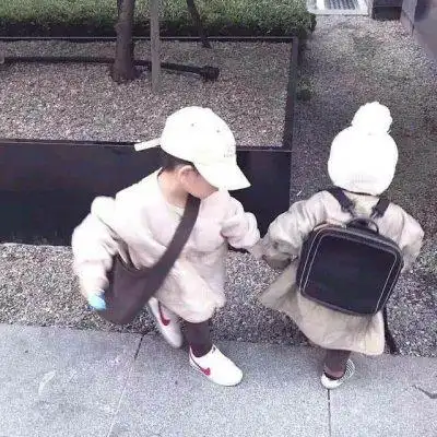 可爱小孩一对情头 - 情侣头像 - 潮人个性网