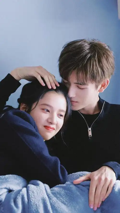 陈飞宇和张婧仪疑似因戏生情,官方手滑曝出,俩人嬉笑打闹超甜