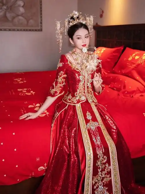 乌鲁木齐婚纱78婚礼必备的正红中式秀禾服