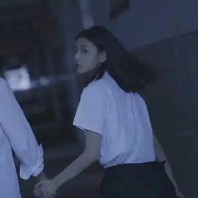 情侣头像丧高清伤感的情侣头像丧系真人男女图片