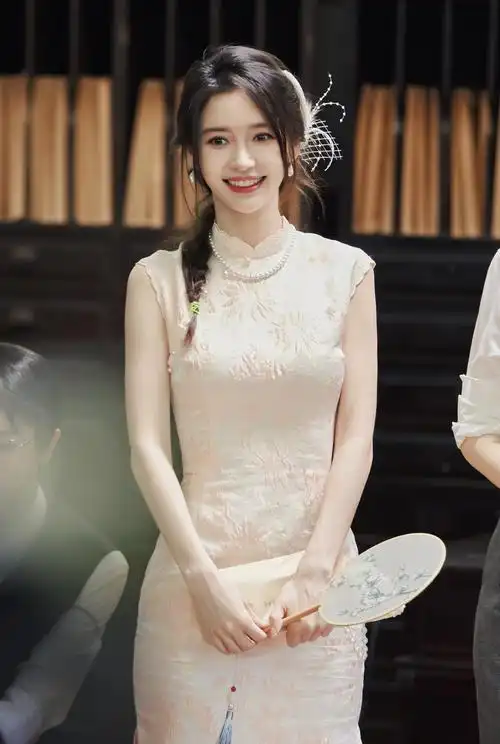 杨颖 旗袍 高清手机壁纸