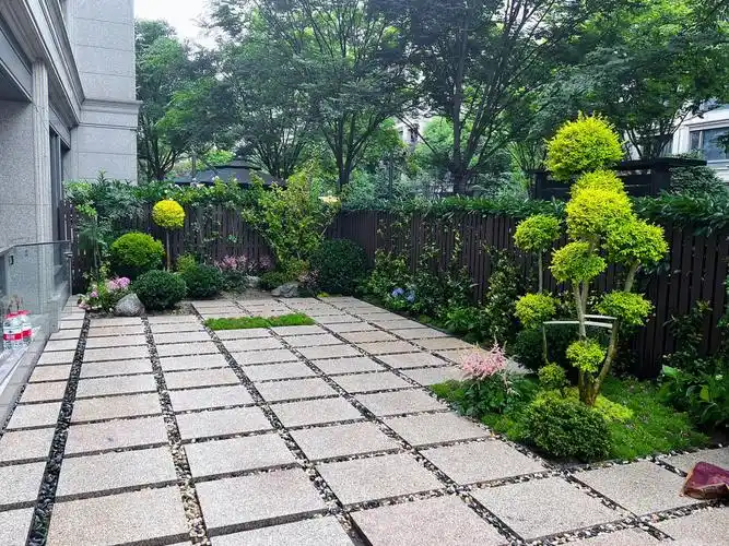 洋房一楼小院完成图