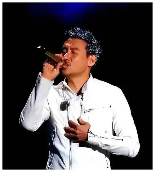 62岁张学友怎么了?因身体不适演唱会全部取消!评论区炸开了锅