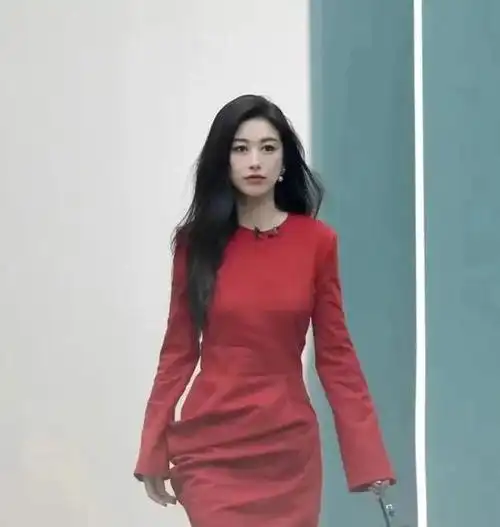 朱珠打了多少明星的脸!在北京开二手集市,珠宝奢侈品20元起卖!