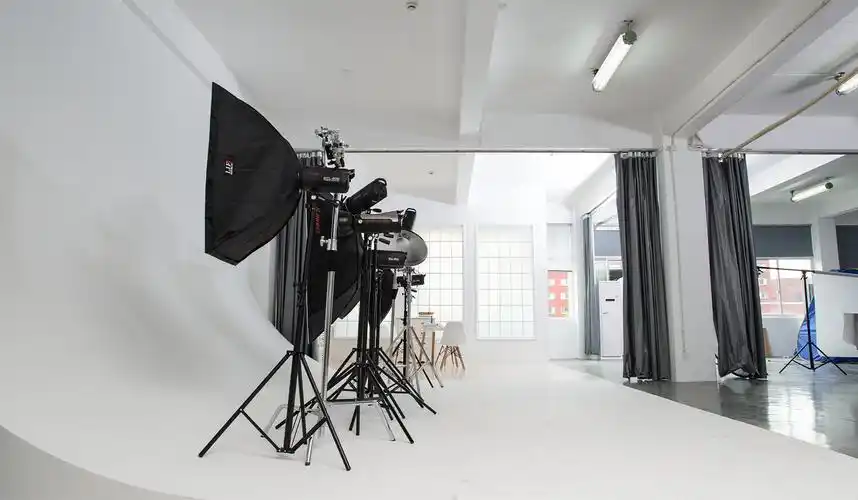 一应俱全的摄影棚底价出租哟-租金1元-下沙电子商务