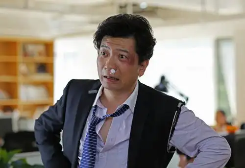 由王志文,李小冉,田雨,俞飞鸿,韩童生等人主演的《大丈夫》于昨晚登陆