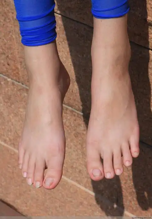 【转载】脚趾甲太长了,谁来帮我剪剪