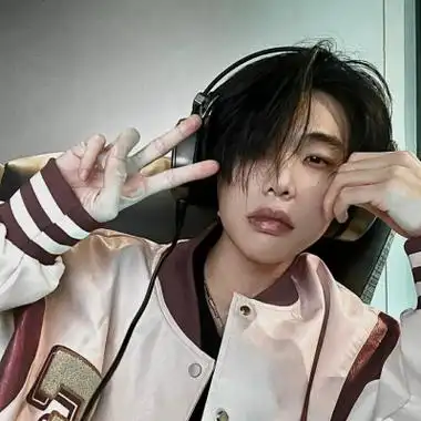 ins小众文艺范优质男生头像