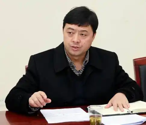 吕国富副校长讲话