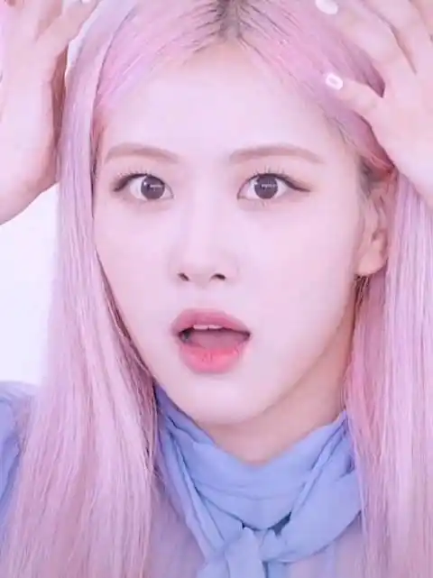 超级无敌粉色系治愈美少女,她就是最治愈迷人的rose朴彩英