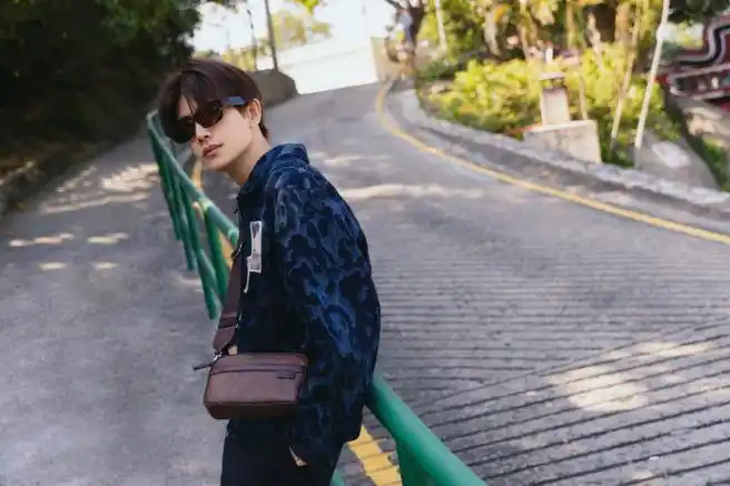 任嘉伦超话小寒,您的暖气已加力派送boss@任嘉伦allen澳门city walk