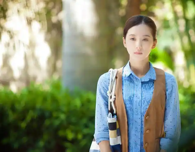 24岁的刘诗诗"当妈"照曝光 原声首演现代爱情剧