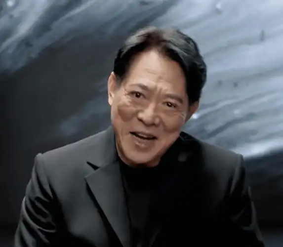 60岁李连杰近照苍老认不出,晚年被病痛折磨,身家亿万定居国外_腾讯